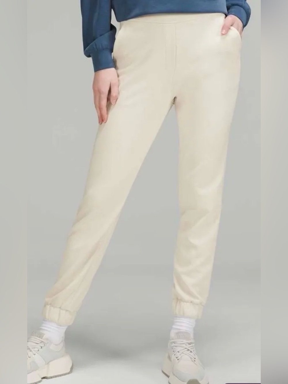 74. NWOT Lululemon Softstreme Relaxed High-Rise Pant Sz 14